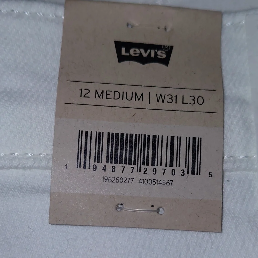 Levi's White Denim Jeans - Picture 1 of 4